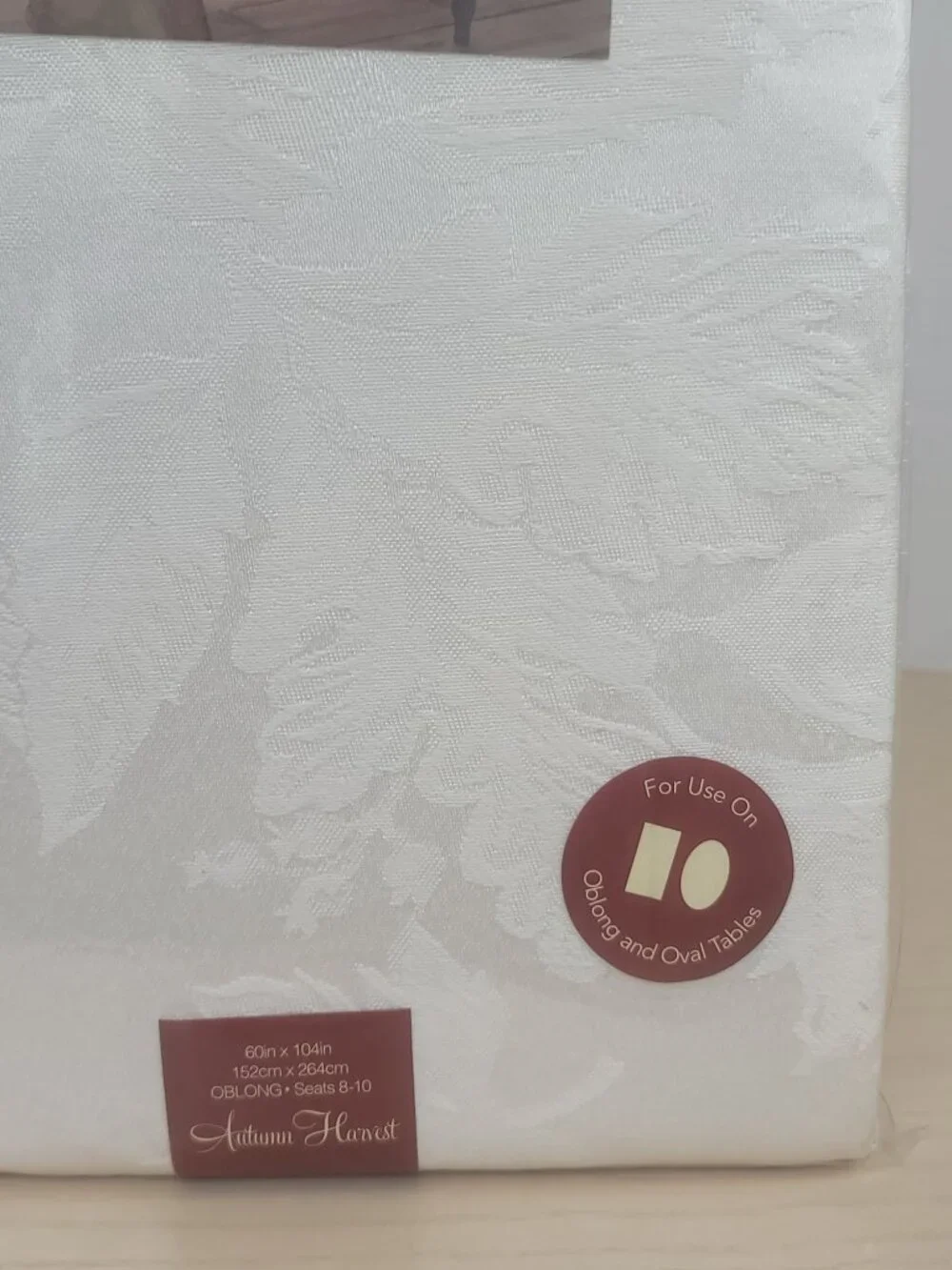Autumn Harvest Ivory Leaf Pattern Oblong and Oval Damask Tablecloth 60
